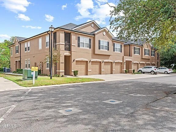 Building Photo - 12301 Kernan Forest Blvd