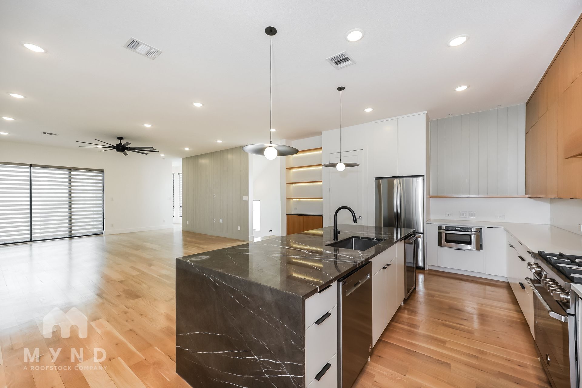 Building Photo - 1012 Mobile St