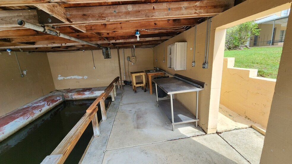 Building Photo - 1627 Canal Ct