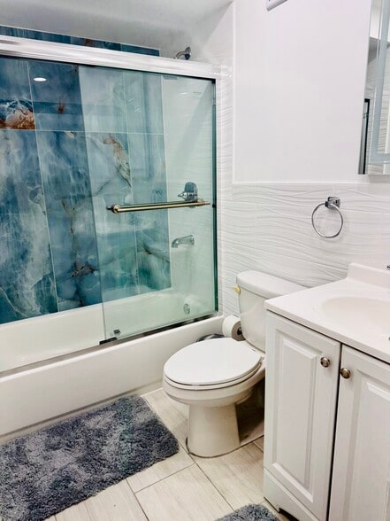 Building Photo - 725 Miller Ave