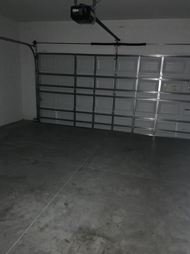 Building Photo - 505 Peace Dr