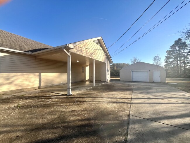 Building Photo - 125 Billings Dr