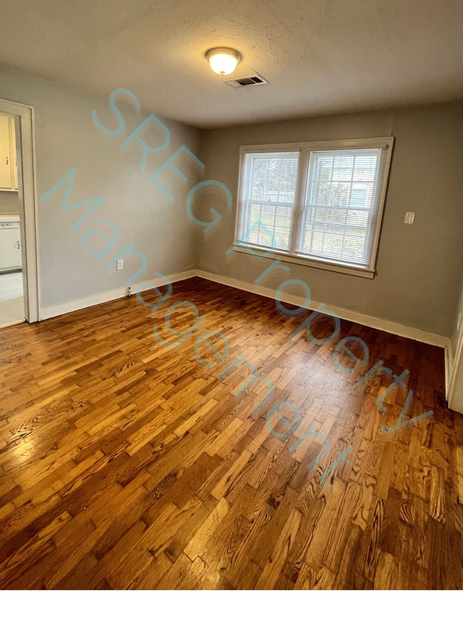 Building Photo - 607 N James St