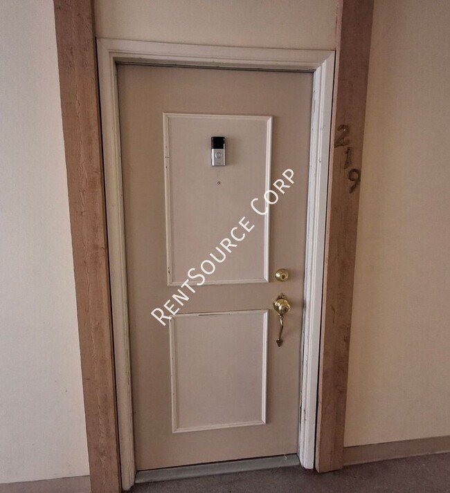 Building Photo - 23515 Lyons Ave