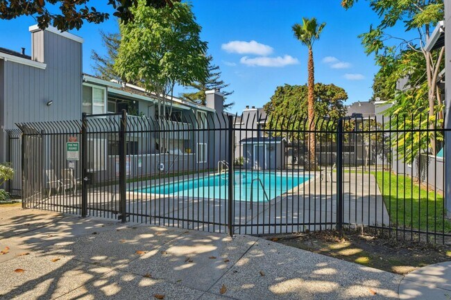 Building Photo - 84 Rancho Dr