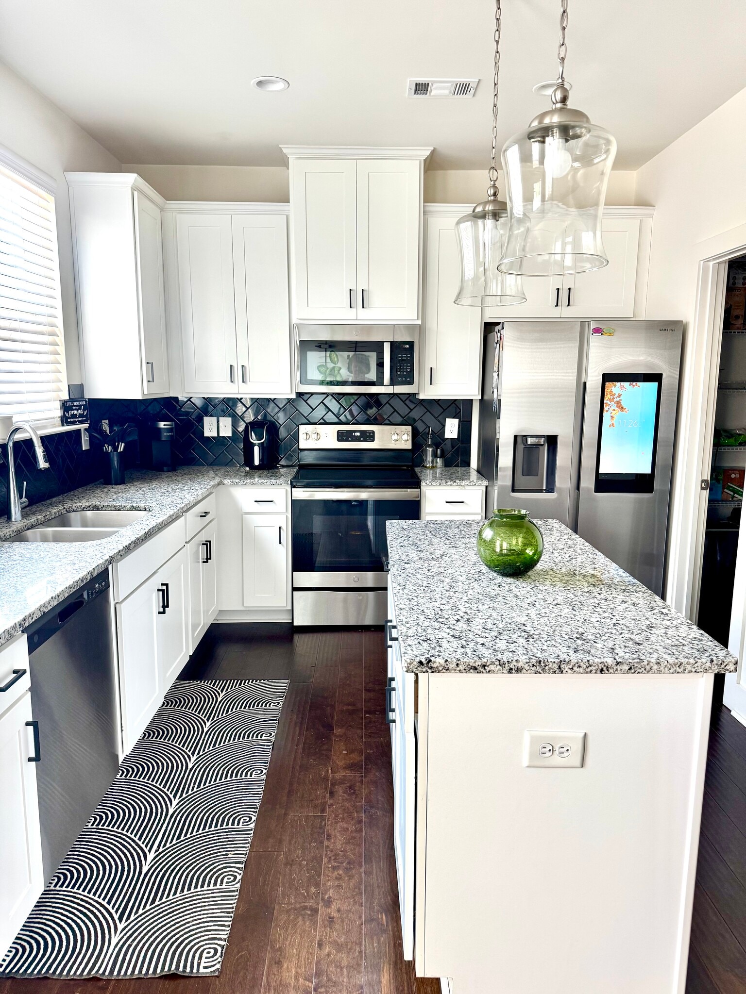 Kitchen - 5371 Radford Loop