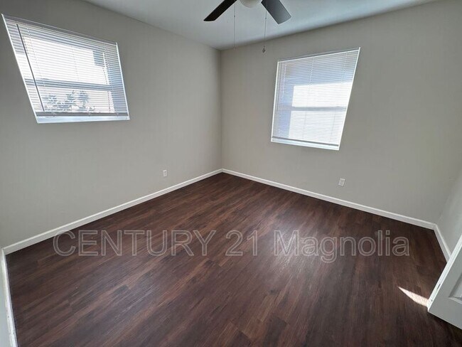 Building Photo - 2401 Boykin Rd