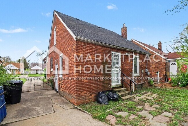 Building Photo - 18675 Forrer St