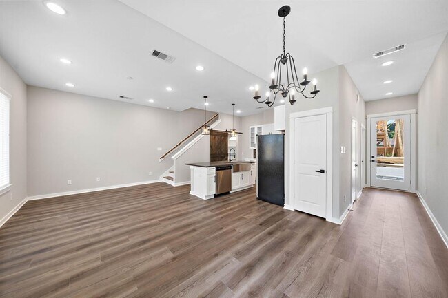 Building Photo - 8474 Berry Grn Ln