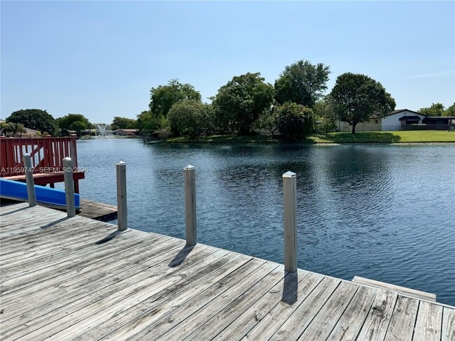 Building Photo - 7002 Holly Rd