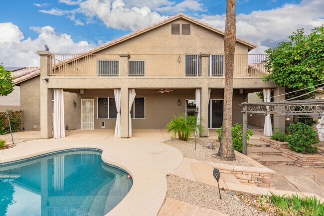 Building Photo - 4 Bedroom 2.5 Bath w/3 Car Garage in Superstition Springs****$1000 off first months rent if rente...
