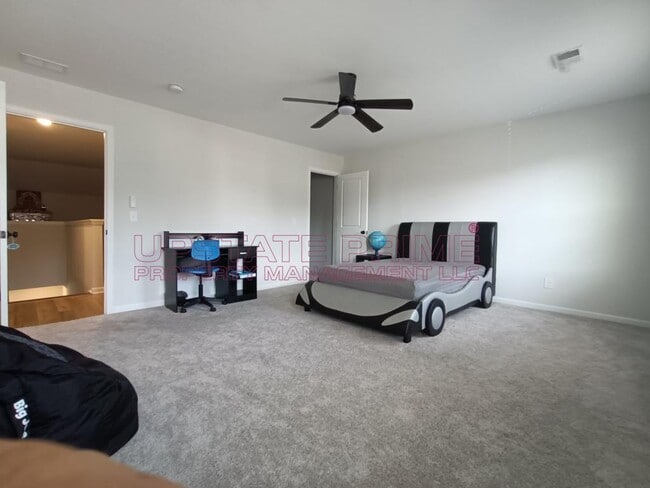 Building Photo - 19 Tansey Ct