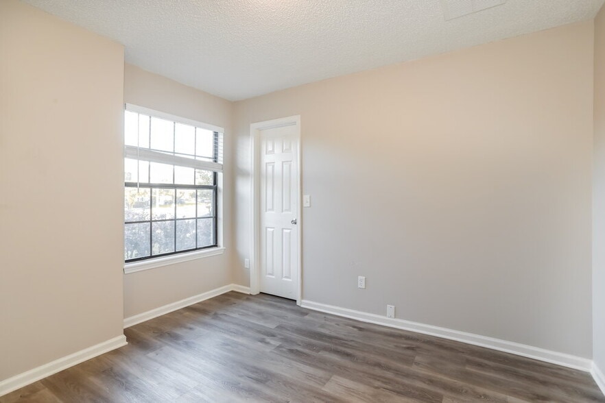 Building Photo - 2712 Secret Harbor Dr