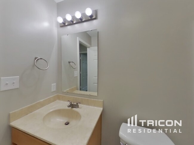 Building Photo - 203 Beacon Point Ln