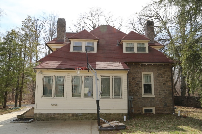 Building Photo - 1015 Cedar Rd