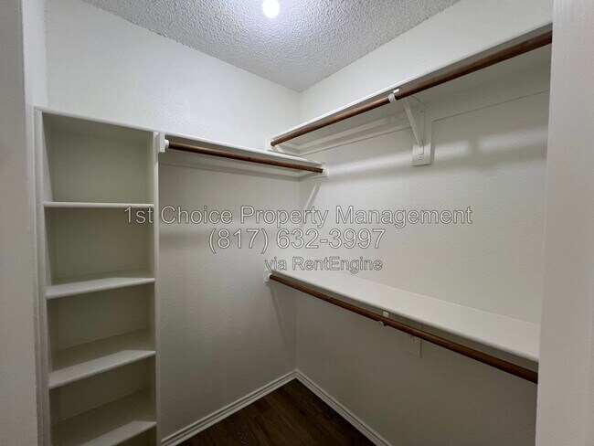 Building Photo - 7808 Mallard Ln