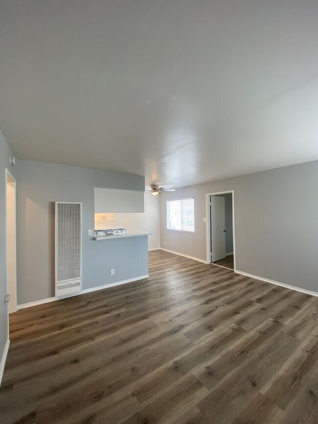 Interior Photo - p1736