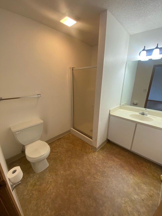 Building Photo - 3br/2.5ba townhome in Eden Prarie