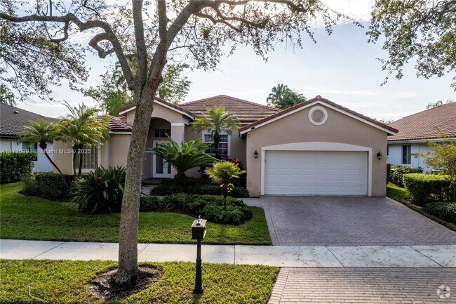 Building Photo - 2724 Oakbrook Dr