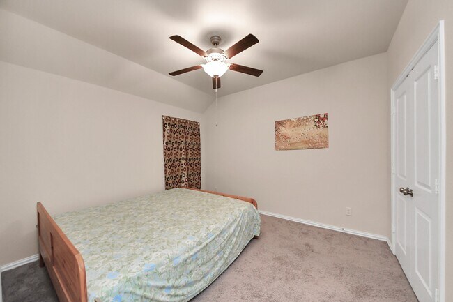 Building Photo - 28634 Monarch Cliffs Dr