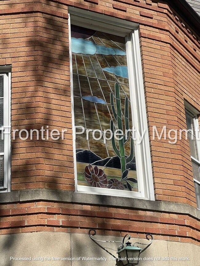 Building Photo - 6449 Nottingham Ave