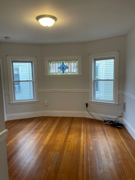 Building Photo - 30 Sudan St