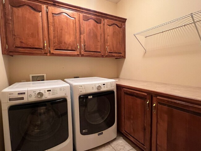 Building Photo - ***PRICE ADJUSTMENT - MOVE IN SPECIAL***