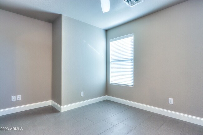 Building Photo - 22306 N Van Loo Dr