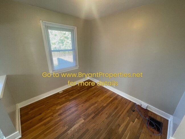 Building Photo - 250 Timmons St