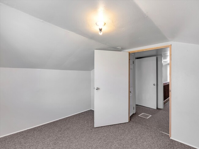 Building Photo - 9932 Jeffrey Dr