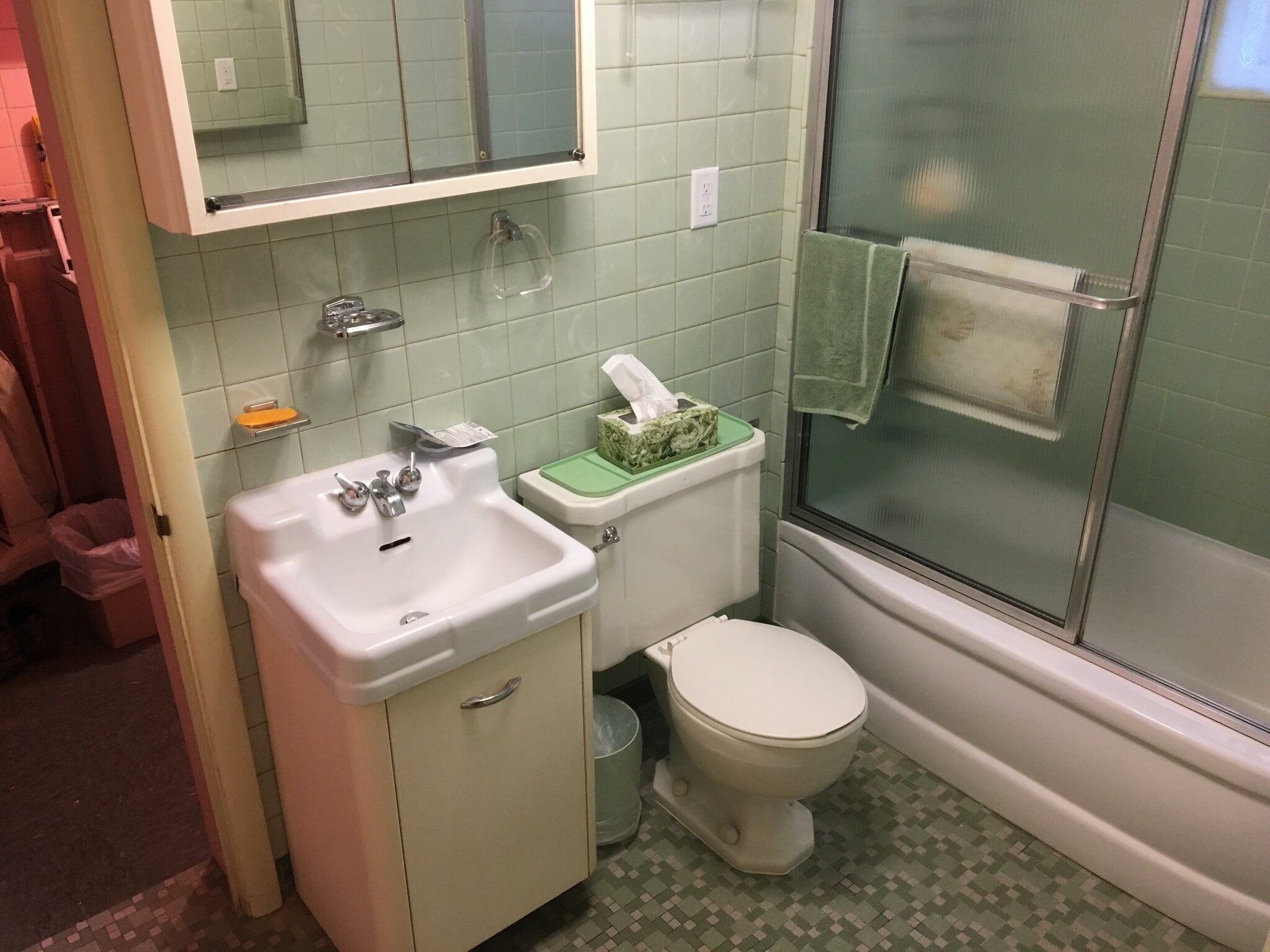BATHROOM - 956 N 9th St