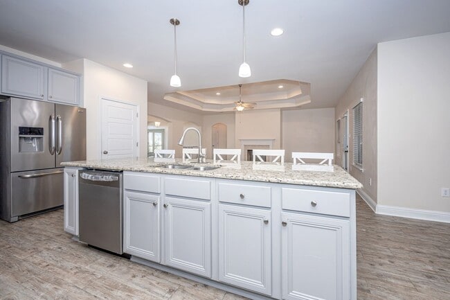 Building Photo - 1013 Silverbell Cv
