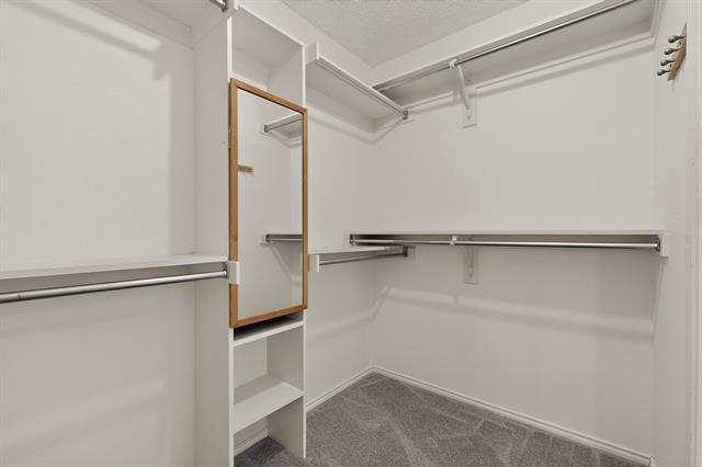 Building Photo - 2312 London Dr