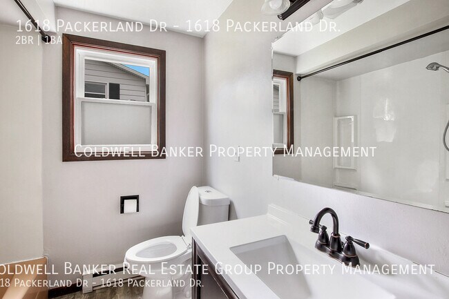 Building Photo - 1618 Packerland Dr