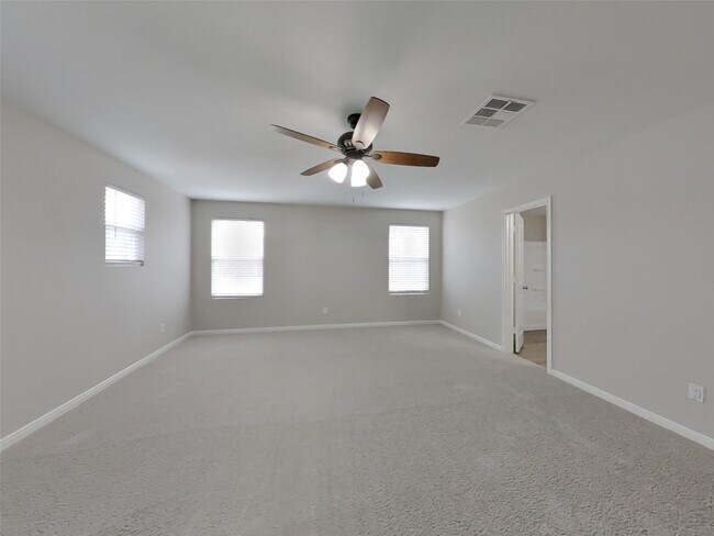 Building Photo - 10122 Cerritos dr