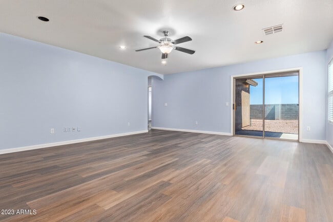 Building Photo - 36532 W Barcelona Ln