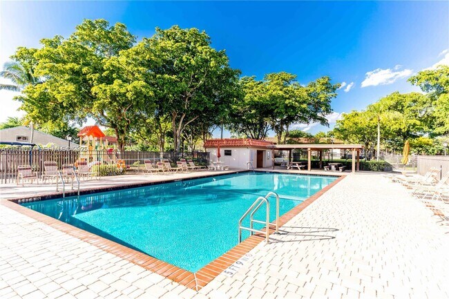 Building Photo - 15805 W Waterside Cir