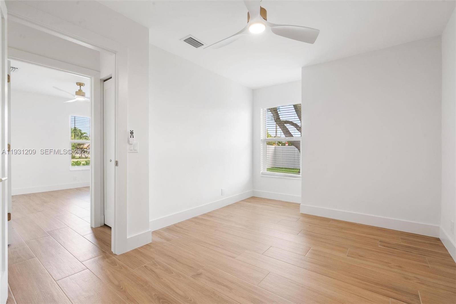 Building Photo - 102 SW 13th Ave