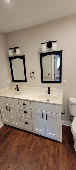 En Suite Bath - 20 Rujon Dr
