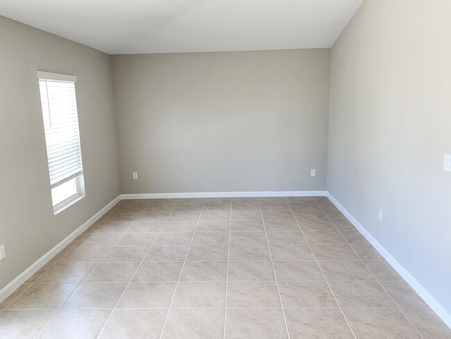 Building Photo - 3197 SW Armucher St