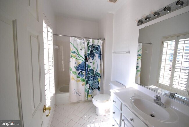 Building Photo - 5319 Kenzie Audrey Ct