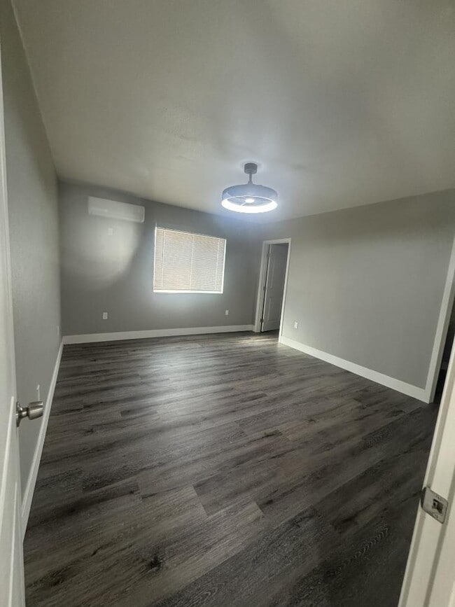 Building Photo - 517 Madera Ave