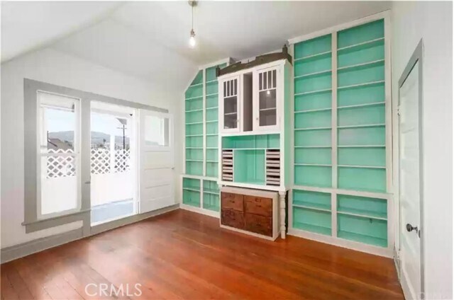 Building Photo - 384 W 15th St