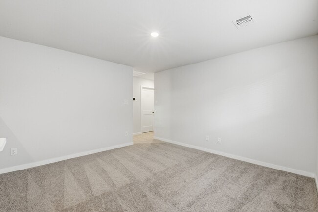 Building Photo - 4011 Ancient Honor Dr