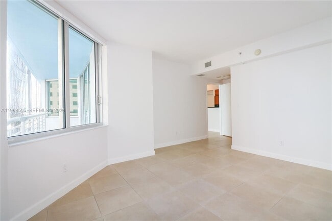 Building Photo - 335 S Biscayne Blvd