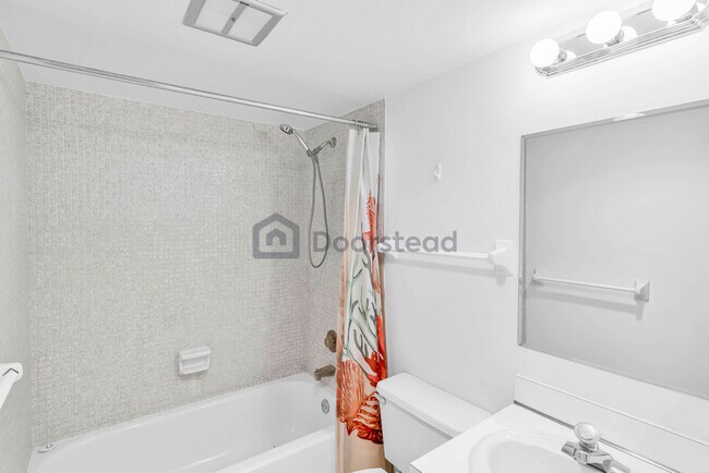 Building Photo - 4172 Inverrary Dr