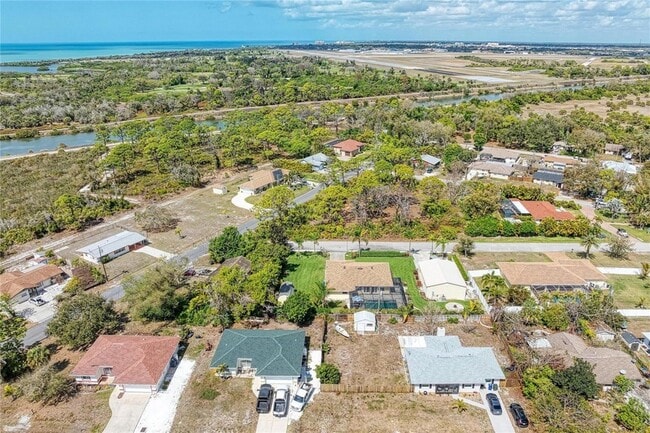 Building Photo - 1307 Primrose Rd