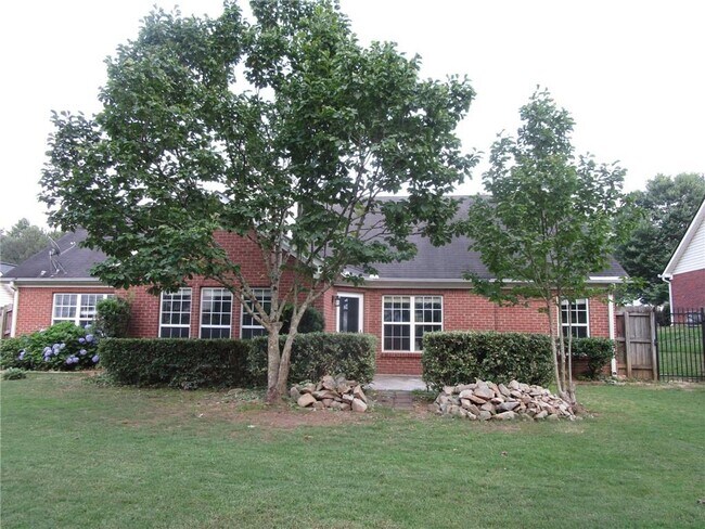 Building Photo - 110 Saltcreek Point NE