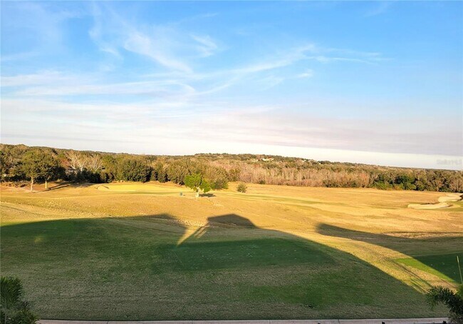 Building Photo - 15627 Vetta Dr