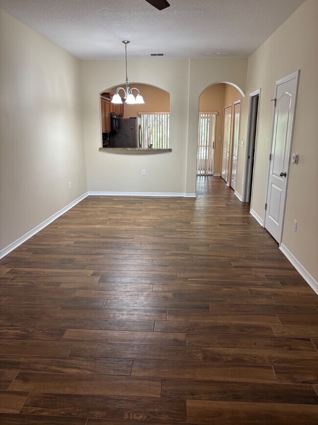 Building Photo - 4195 Winding Vine Dr